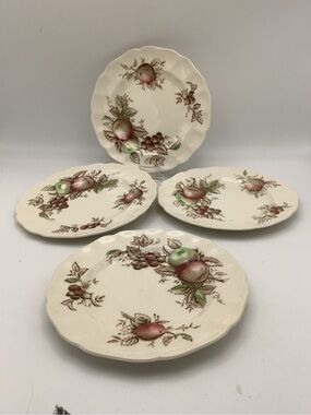 Vintage Johnson Brothers Harvest Time Scalloped Small Plates - Set of 4